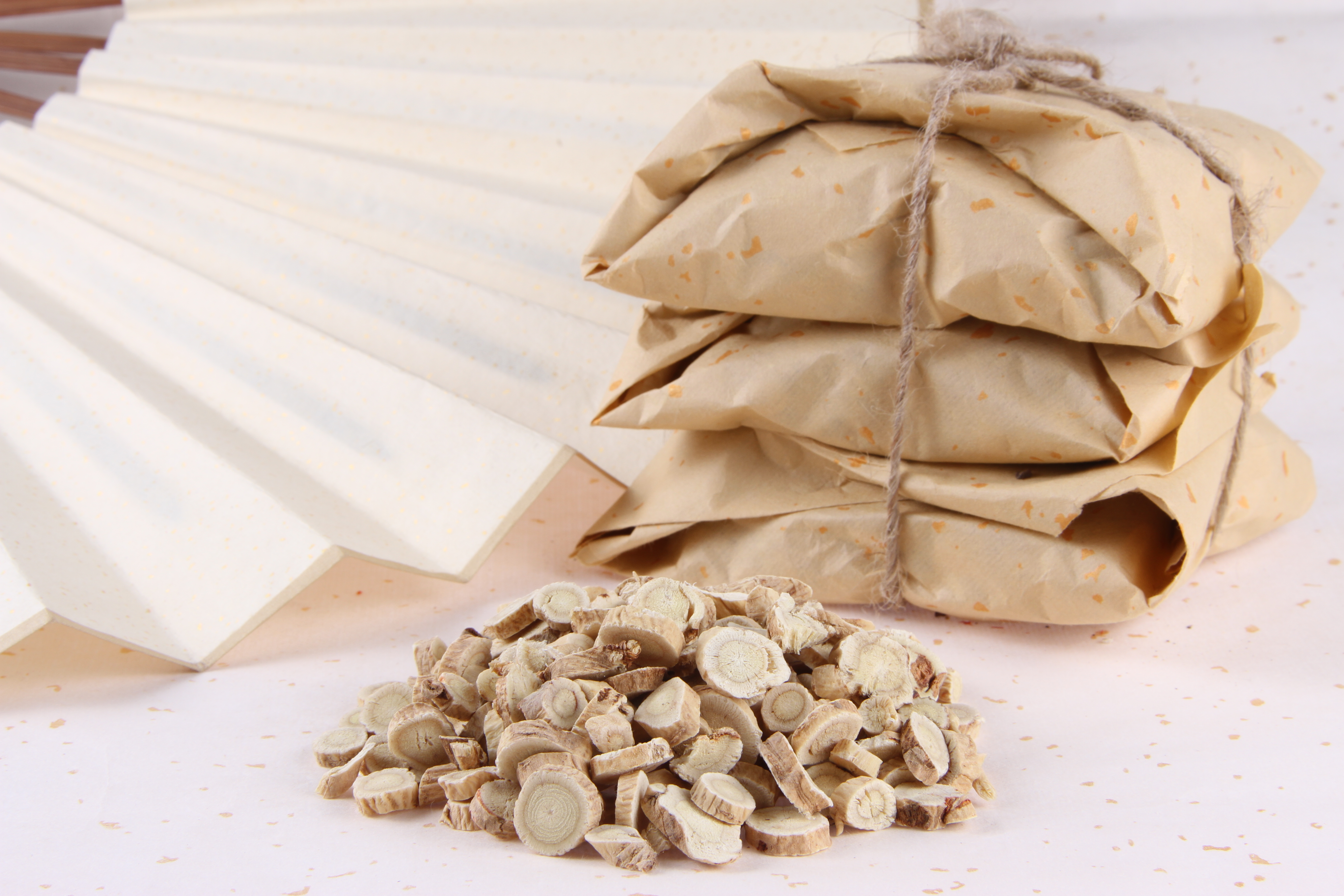 癌症患者放化疗后气虚怎么办？黄芪补气作用最强，可以用它补气